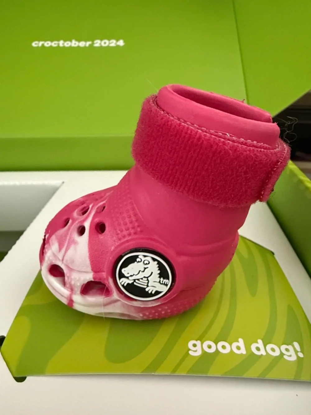 NIB Dog Crocs Pink “Dragonfruit” Bark Box Collab Dog Shoes Size S